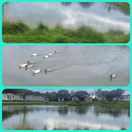 Beautiful 2 Bedroom Caravan, Holiday Park Tenby Saint Florence Kültér fotó